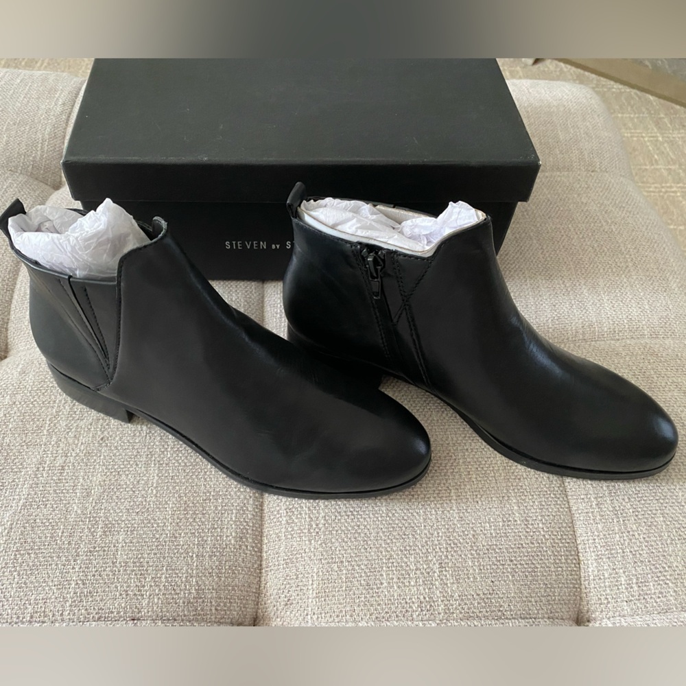 Steven by Steve Madden Chelsea Boot